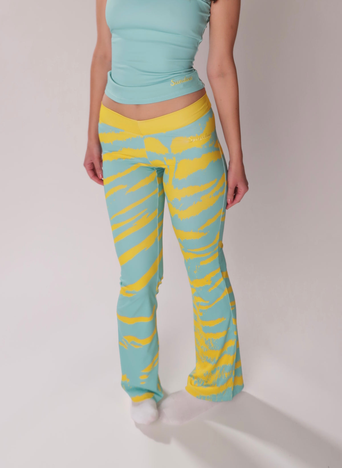 Tropical ara Leggings